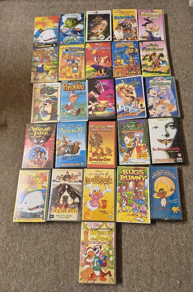 Partij ca 21 stuks videobanden o.a. Disney speedy gonzalez, Alle leeftijden, Ophalen of Verzenden, Gebruikt, Kinderprogramma of -film