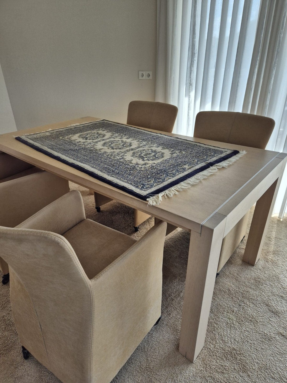 Eettafel + 4 stoelen Blank Eiken, Ophalen, Gebruikt, Eikenhout, 50 tot 100 cm
