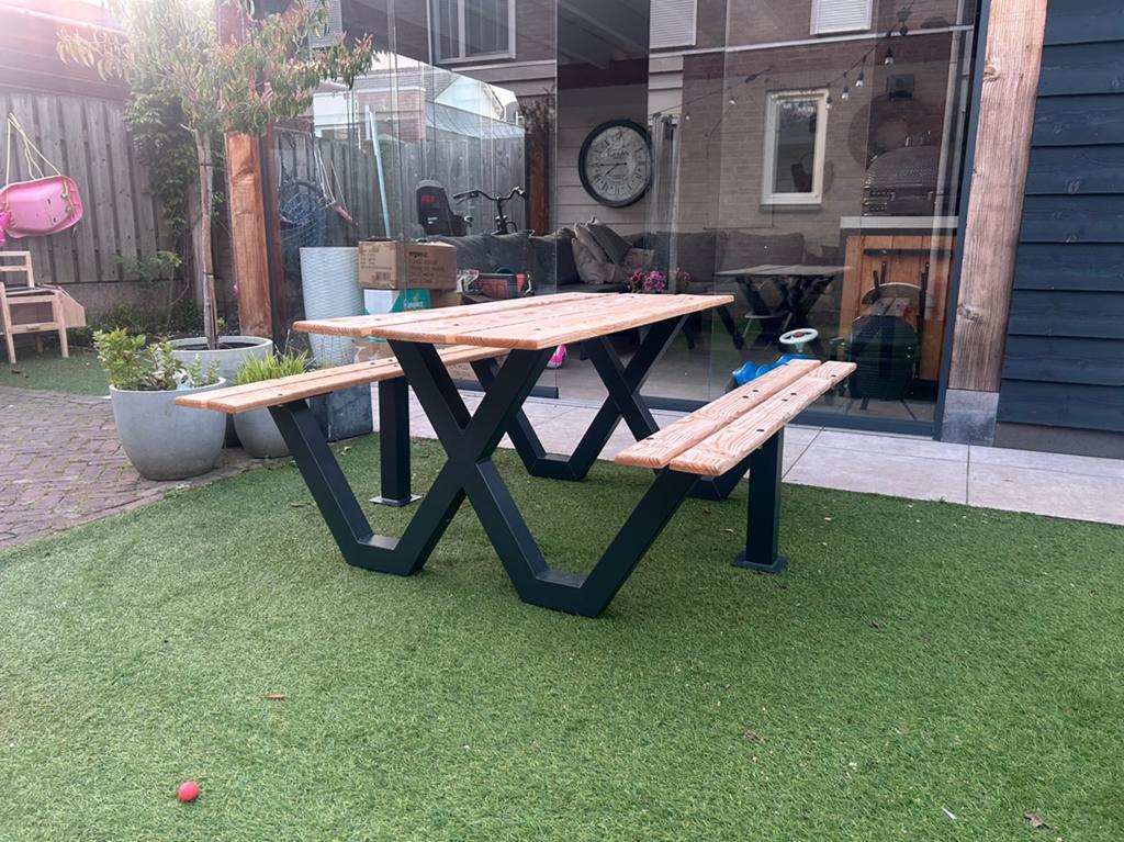 Kinderpicknicktafel met stalen onderstel, Tuin en Terras, Picknicktafels, Nieuw, Rechthoekig, Hout, Ophalen