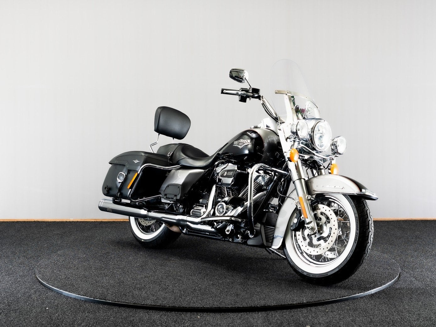 Harley-Davidson FLHRC Road King Classic (bj 2017), Motoren, Motoren | Harley-Davidson, Bedrijf, Toermotor, meer dan 35 kW