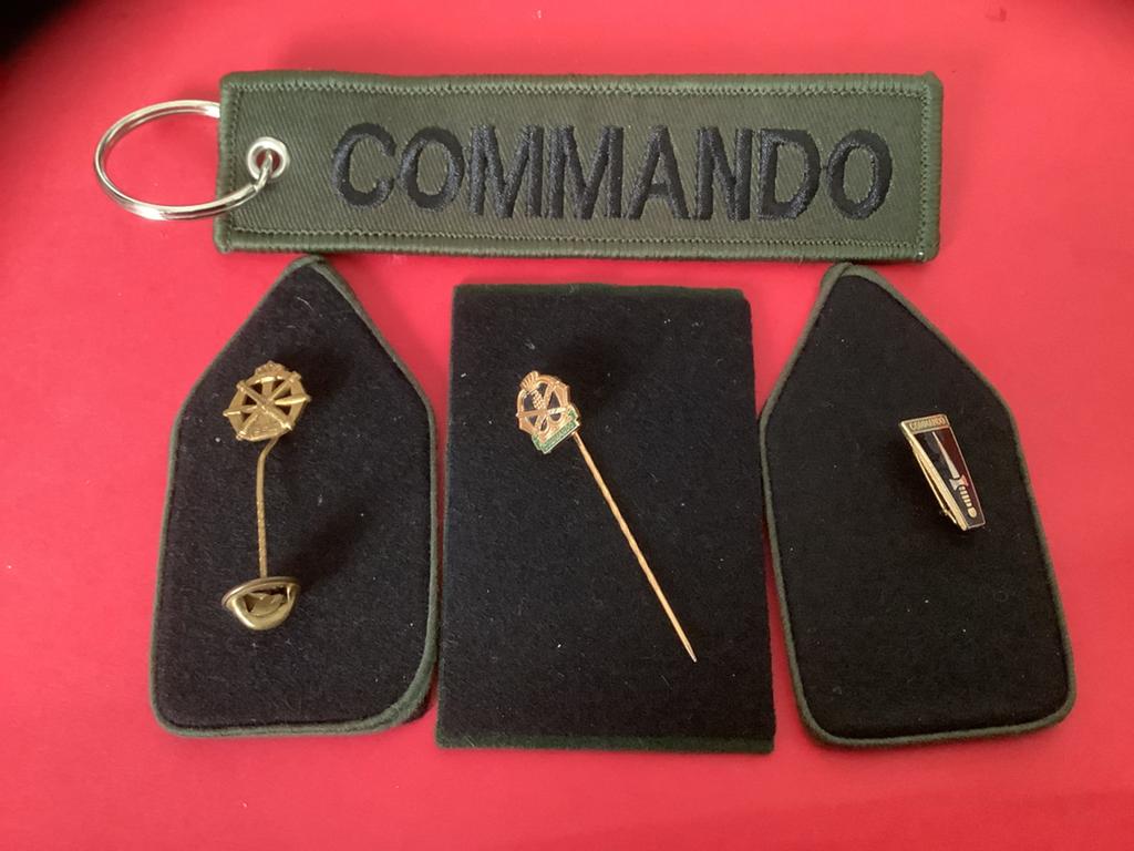 Kaveltje Diverse van de KCT, Verzamelen, Militaria | Algemeen, Verzenden, Landmacht, Nederland, Embleem of Badge
