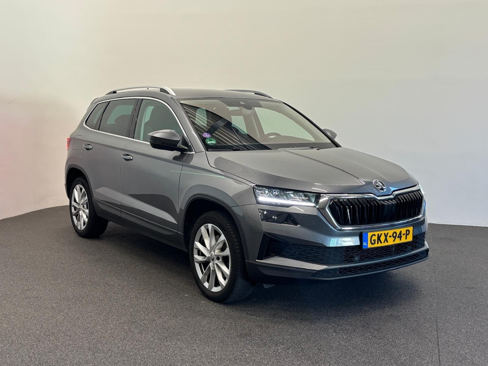 Skoda Karoq 1.5 TSI 150pk DSG Style Navigatie Apple Carplay/, Stof, 4 cilinders, Automatische klimaatregeling, Karoq
