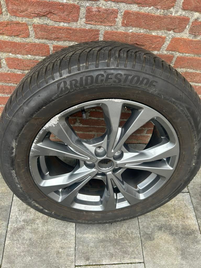 1 x Bridgestone 225/60R 18  104V, Ophalen