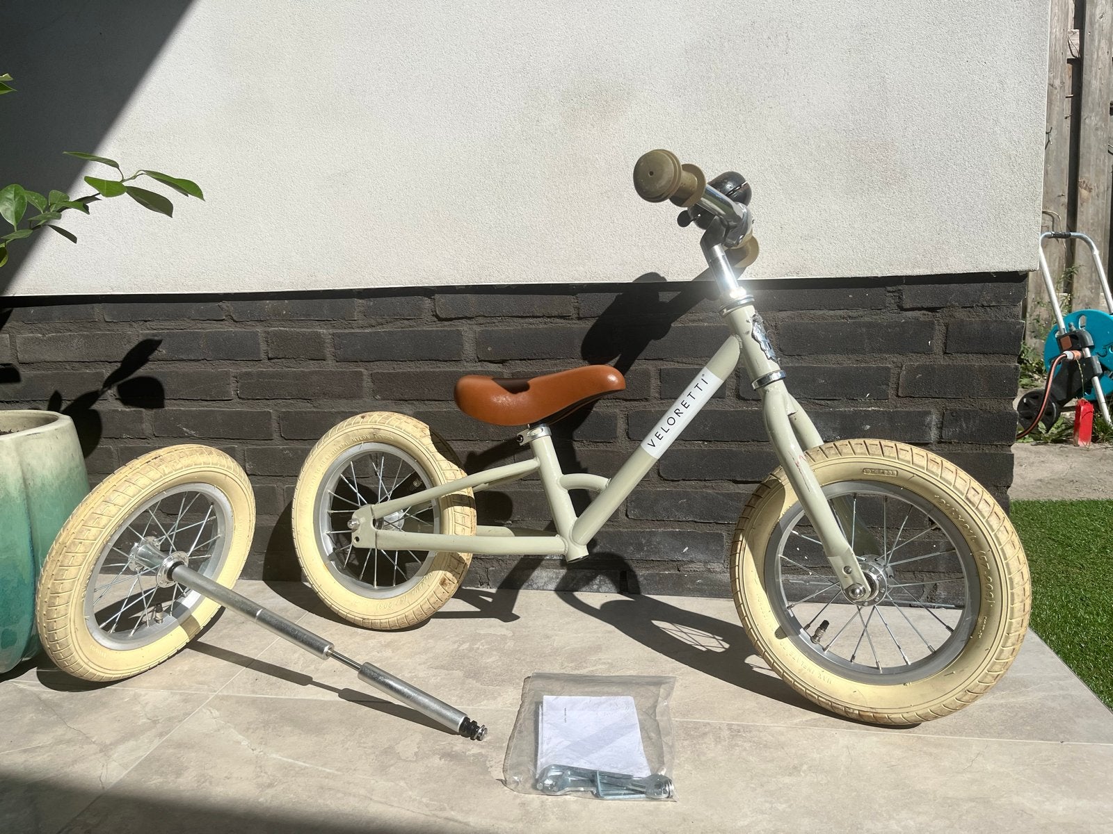 Veloretti loopfiets/driewieler Pebble Grey, Ophalen, Zo goed als nieuw, Verstelbare zitting