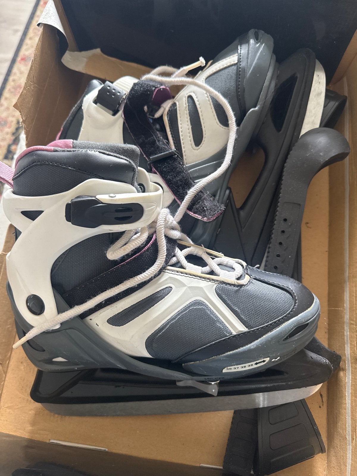 Verstelbare Specs Iceskates- Maat 35 38, Ophalen, Gebruikt, Combinoren, Overige merken