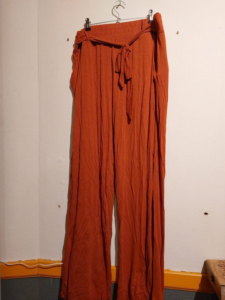 33	9th Avenue Oranje Broek	L, 9th Avenue, Maat 42/44 (L), Oranje, Ophalen of Verzenden