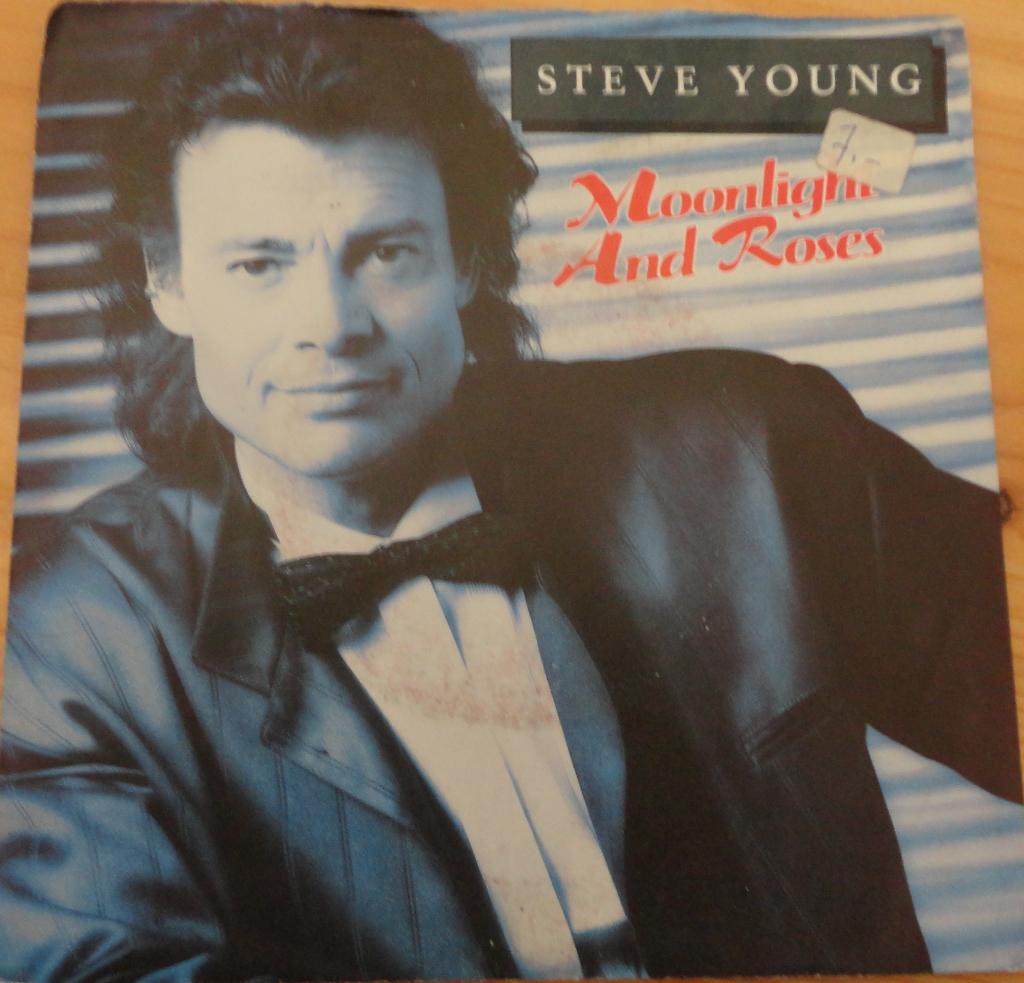 Steve Young > Moonlight and Roses, Gebruikt, 7 inch, Single, Ophalen of Verzenden