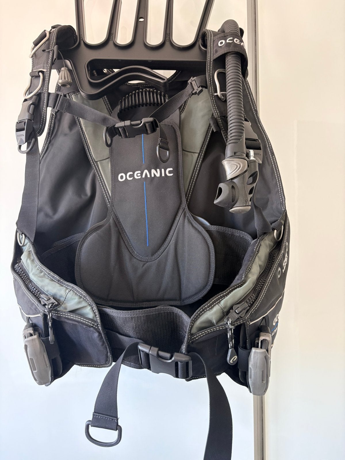 Oceanic Atmos Trimvest (BCD) - Maat L, Watersport en Boten, Duiken, Ophalen of Verzenden, Zo goed als nieuw, Trimvest of Wing