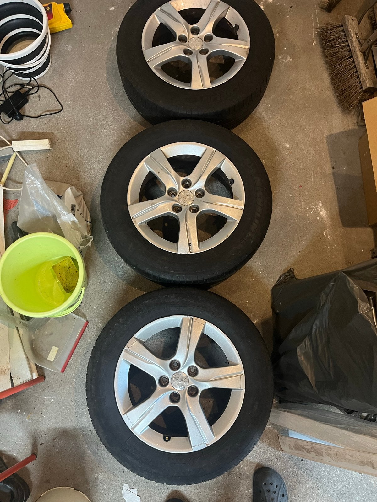 3 Michelin Energy Saver banden met velgen 215/60R16 95H, 16 inch, Banden en Velgen, Ophalen of Verzenden, Personenwagen