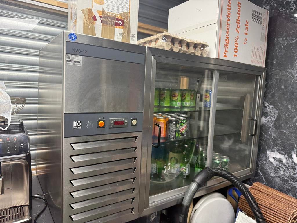 Gratis ophalen Professionele Ifo Kampri KVS-12 Koelvitrine, 200 liter of meer, 60 cm of meer, Zonder vriesvak, Gebruikt