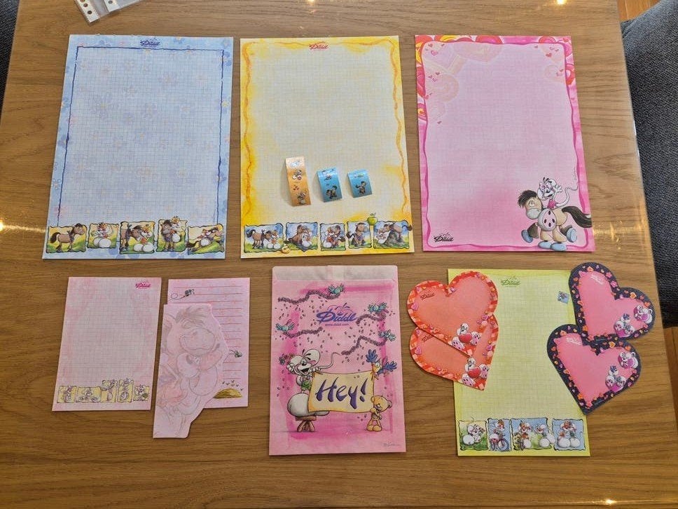 Diddl briefpapier set met tasje, stickers en hartmemo's, Ophalen of Verzenden, Zo goed als nieuw, Papier, Kaart of Schrift