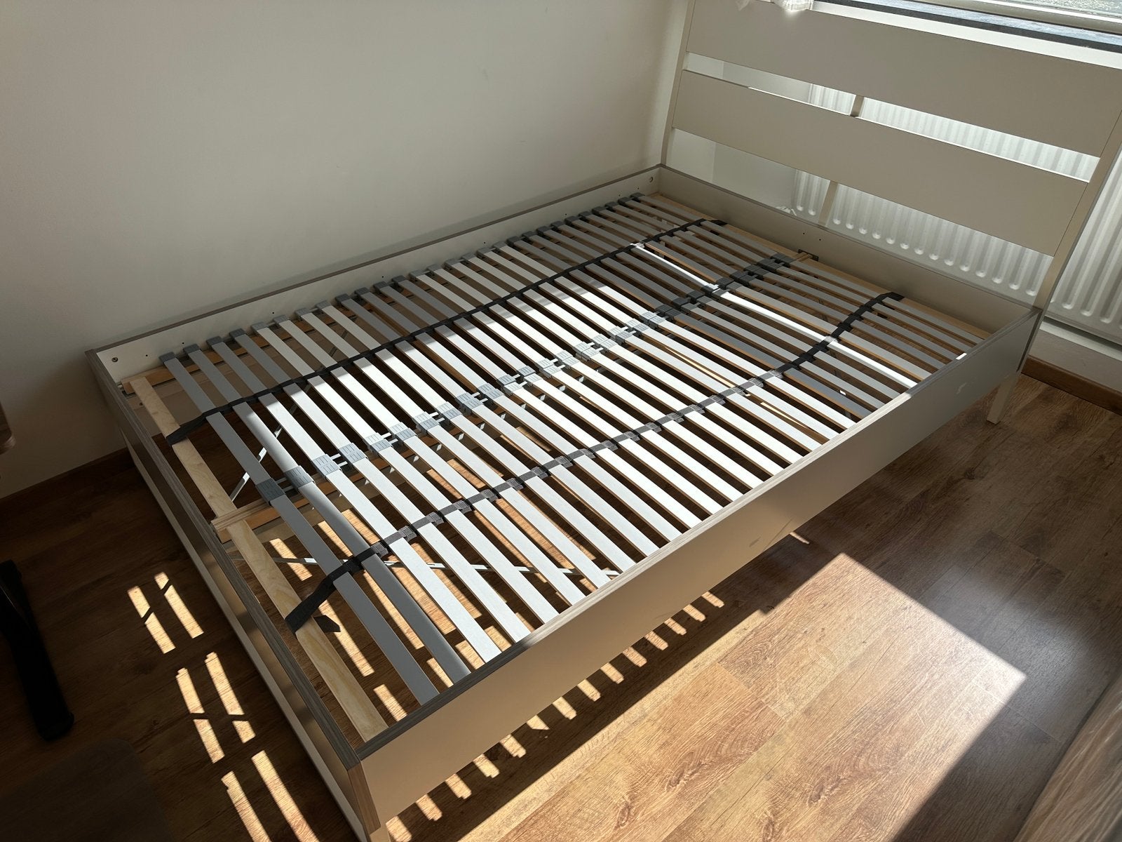 IKEA TRYSIL bed met LÖNSET bodems - GRATIS, Ophalen, Gebruikt, Wit, Tweepersoons