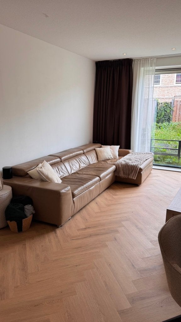 Leren hoekbank met verstelbare hoofdsteunen – 325 cm, Ophalen, Gebruikt, 100 tot 125 cm, Hoekbank