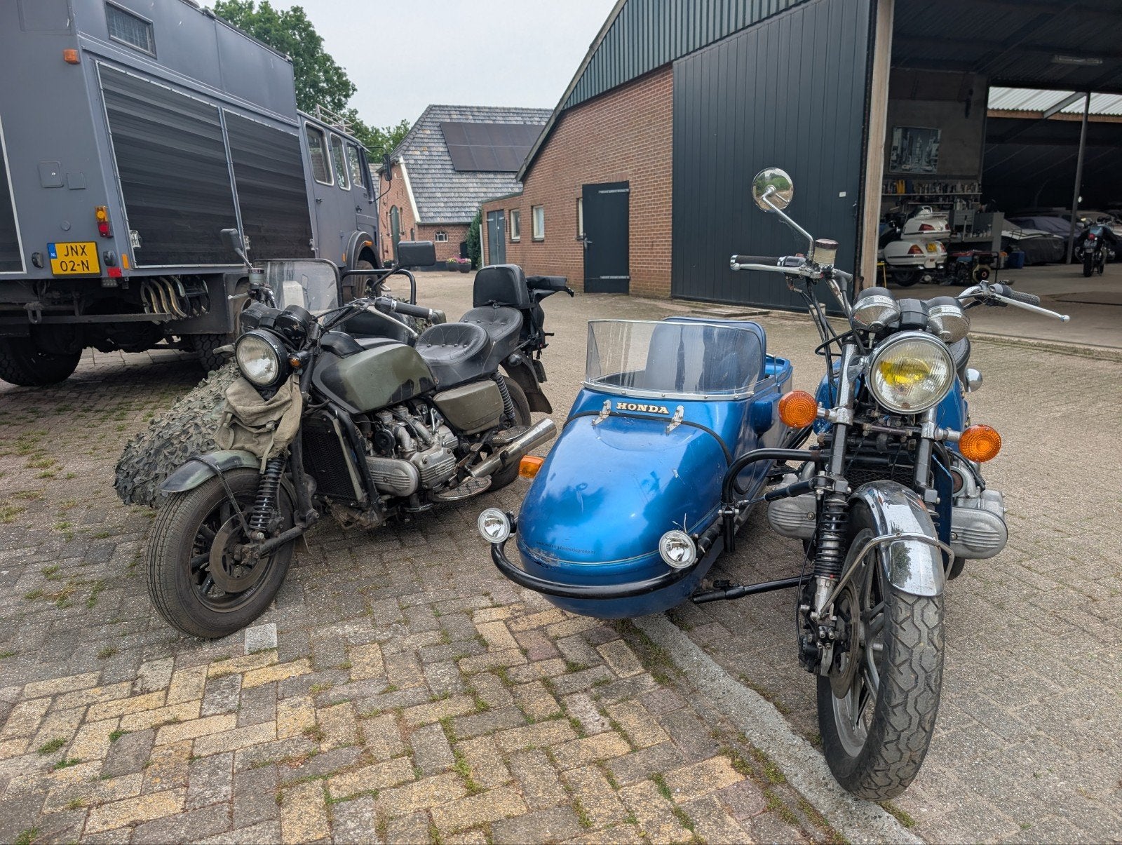 2x Goldwing 1000 met zijspan, belastingvrij, Motoren, Motoren | Oldtimers, Toermotor, 4 cilinders, Gebruikt, Ophalen