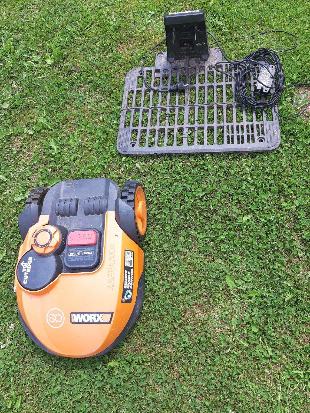 Worx Landroid robotmaaier met laadstation, Ophalen, Gebruikt, Bestuurbaar via app, Worx