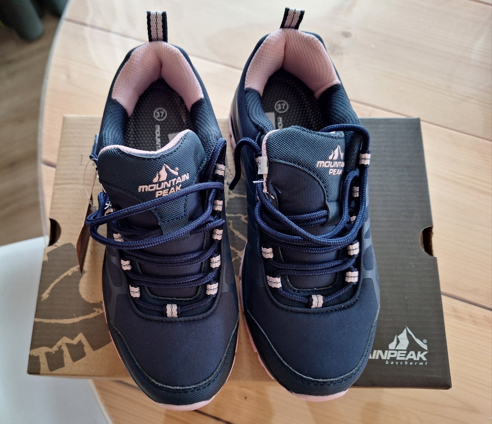 Mountain Peak wandelschoenen mt 37 - ongedragen, Ophalen of Verzenden, Nieuw, Schoenen