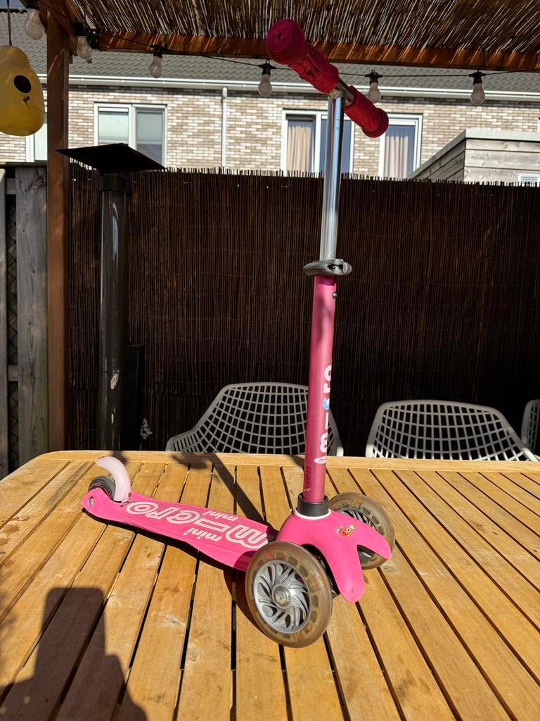 Micro mini Step deluxe roze met led wielen, Fietsen en Brommers, Steps, Ophalen, Gebruikt, Gewone step