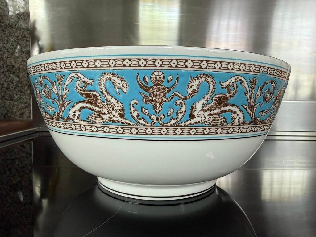 Wedgwood florentine turqoise salade schaal. 25 cm W2714, Ophalen of Verzenden, Wedgwood, Porselein, Schaal of Schalen