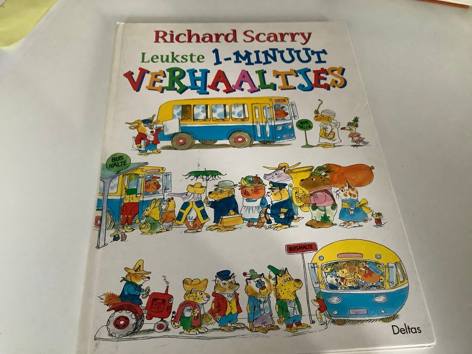 Richard Scarry's Leukste 1-Minuut Verhaaltjes, Ophalen of Verzenden, Zo goed als nieuw, Fictie algemeen