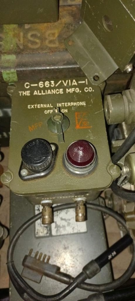 Militaire radioapparatuur en accessoires, Verzamelen, Ophalen, Landmacht, Nederland, Boek of Tijdschrift