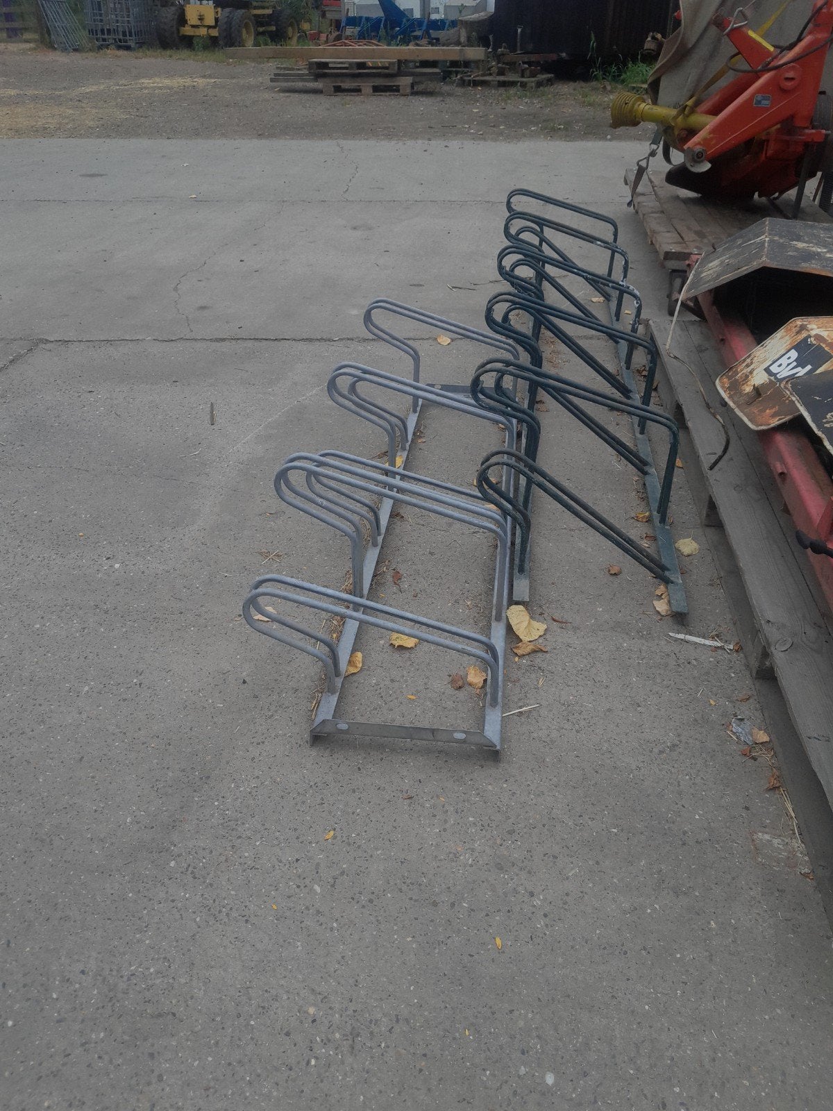 te koop 2 fietsen rekken igst, Ophalen, Gebruikt