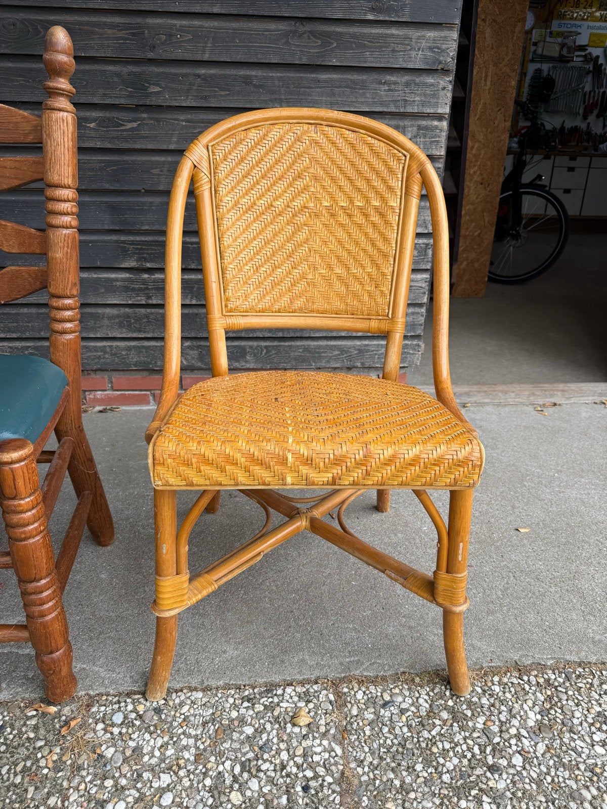Vintage rotan stoelen 4x met webbing zitting en rugleuning, Ophalen