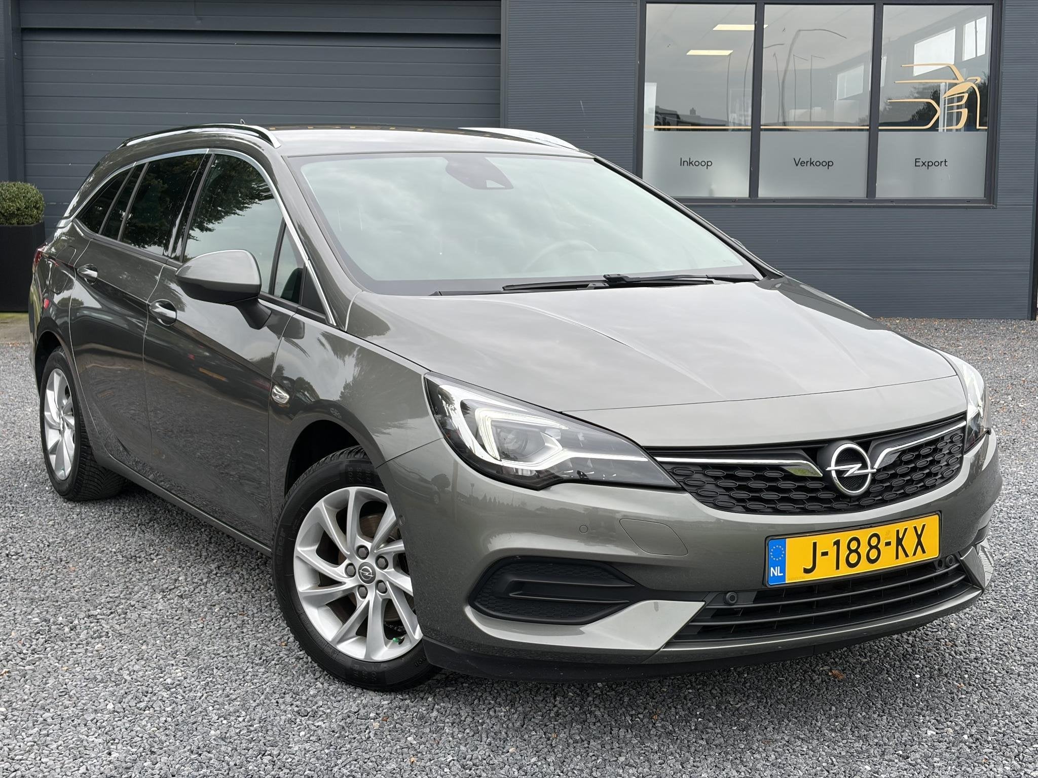 Opel Astra Sports Tourer 1.2 Elegance ✓131pk✓2e Eigenaar, Auto's, Opel, Voorwielaandrijving, Stof, 1199 cc, Handgeschakeld