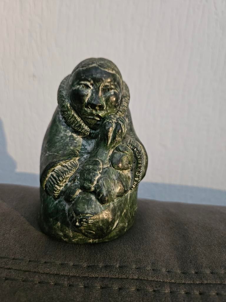 Inuit Groensten Beeldje Moeder en Kind, Ophalen