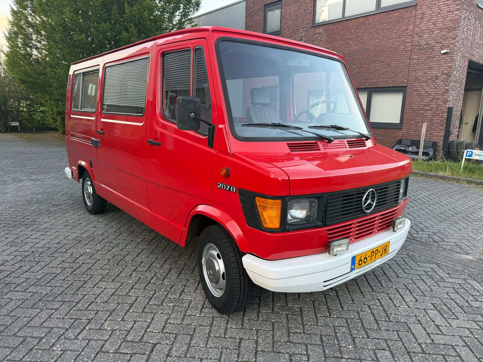 Mercedes-Benz 207d 1979 brandweer, Auto's, 65 pk, Diesel, Particulier, Geïmporteerd