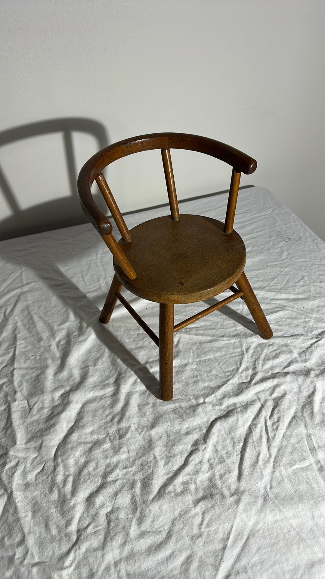 Klein houten poppenstoeltje, Antiek en Kunst, Antiek | Meubels | Stoelen en Banken, Ophalen