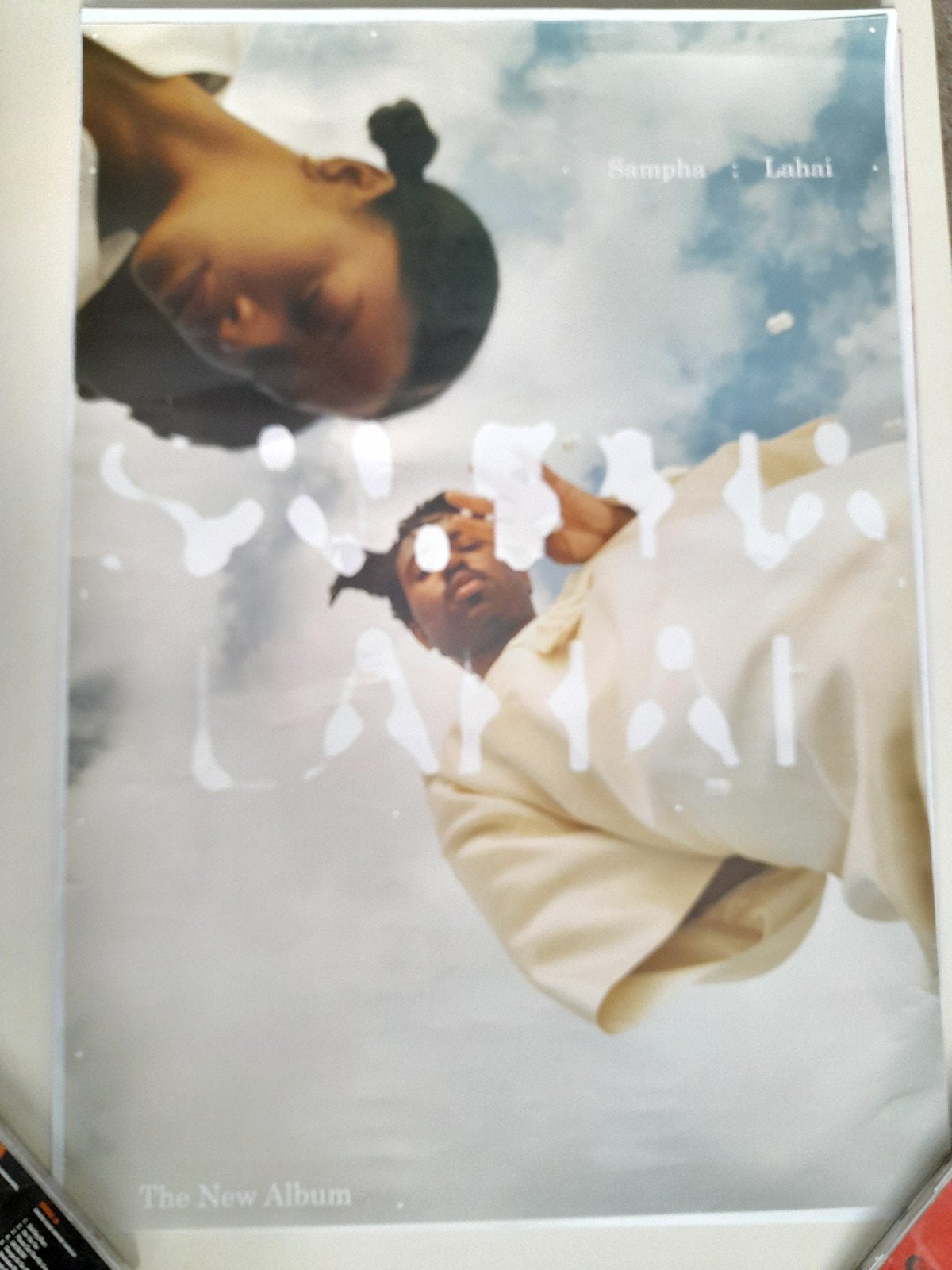 Grote poster Sampha Lahai  - nieuw, Ophalen, Nieuw, 50 tot 75 cm, Foto of Poster