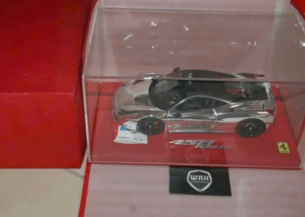 1:18 FERRARI 458 ITALIA chrome LIMITED 100 BBR zie info WRH, Verzenden, Zo goed als nieuw, Auto, Overige merken