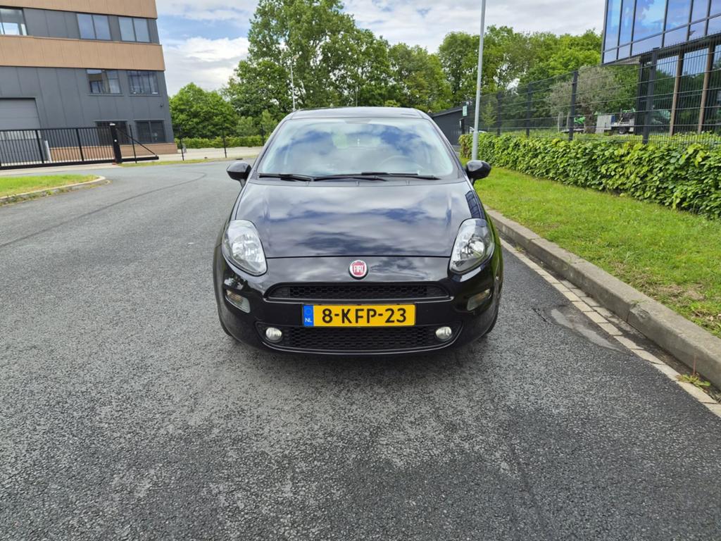 Fiat Punto 0.9 Twinair 85 5-D 2013 Zwart, Auto's, Fiat, Voorwielaandrijving, Stof, Multifunctioneel stuurwiel, Zwart