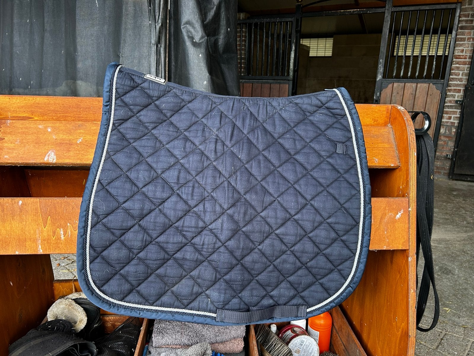 Eskadron dressuur zadeldekje donkerblauw zilver, Dieren en Toebehoren, Ophalen of Verzenden, Zo goed als nieuw, Dressuur