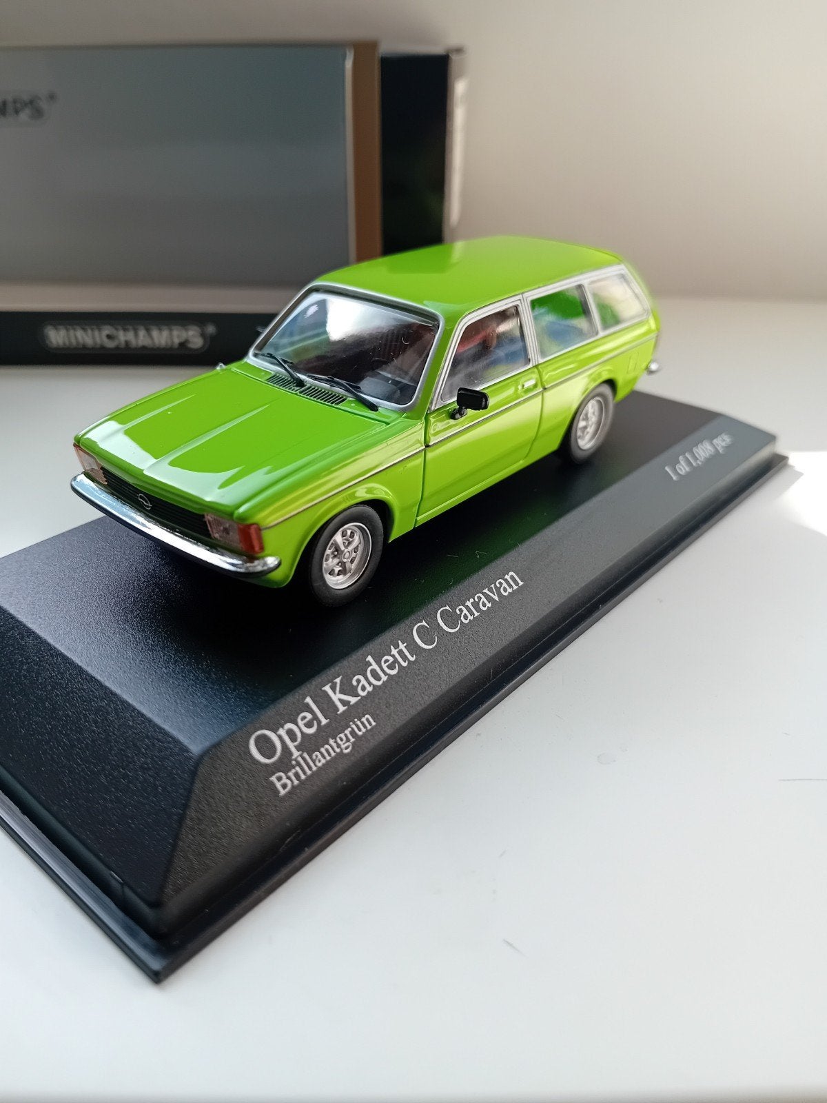 Minichamps Opel kadett C2 Caravan., Hobby en Vrije tijd, Modelauto's | 1:43, Ophalen of Verzenden, Zo goed als nieuw, Auto, MiniChamps