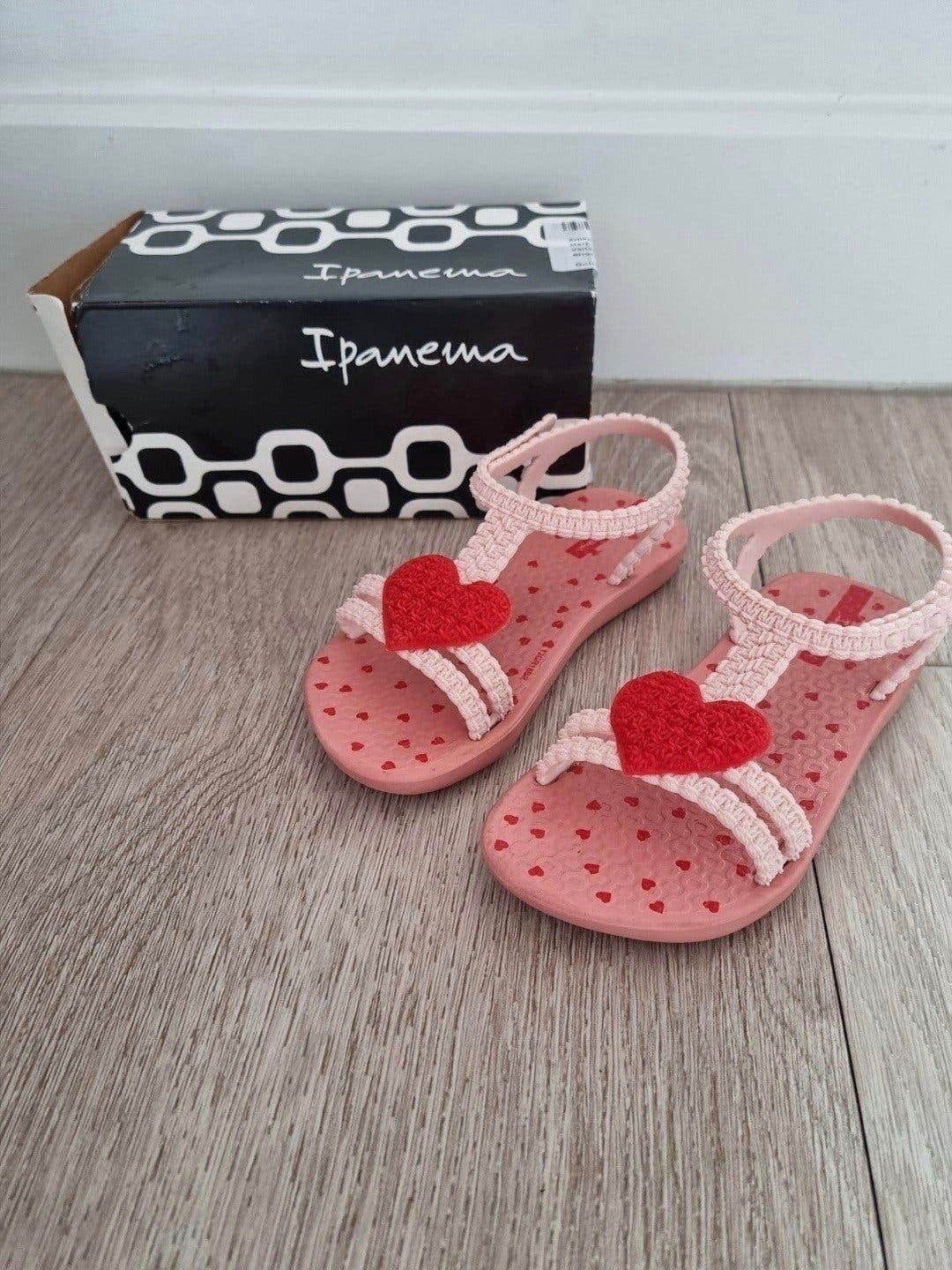 Ipanema sandalen slippers roze mt 24 zgan

In zeer nette sta, Meisje, Overige typen, Ophalen of Verzenden, Zo goed als nieuw
