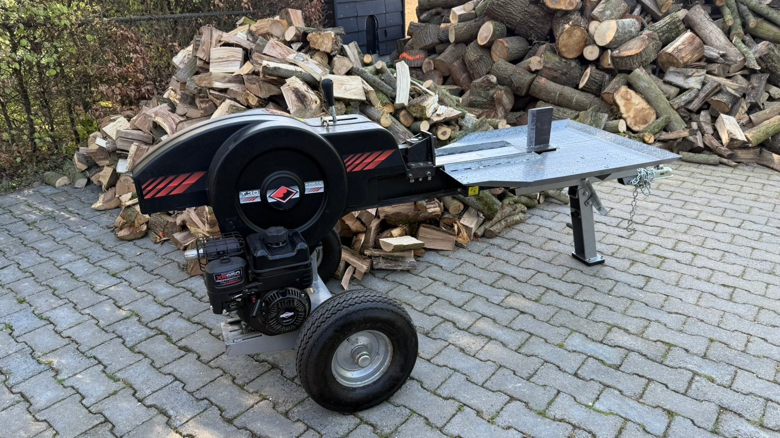 Kinetec T30 Kinetic houtklover – Briggs & Stratton XR950, Tuin en Terras, Ophalen, Zo goed als nieuw, Benzine, Liggend