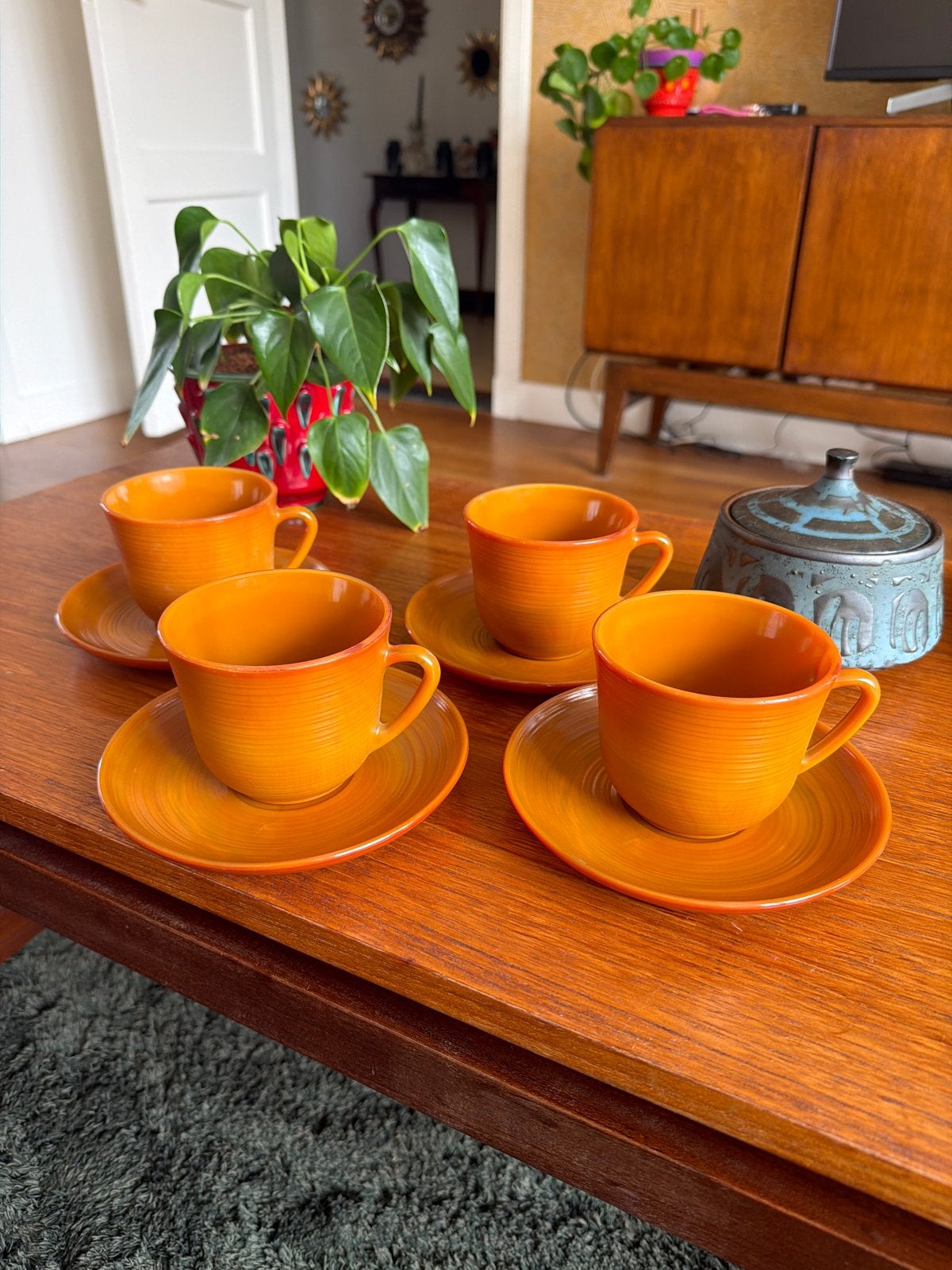 Set van 4 Volcan Arcopal amberkleurige melkglas kop en schot, Ophalen of Verzenden