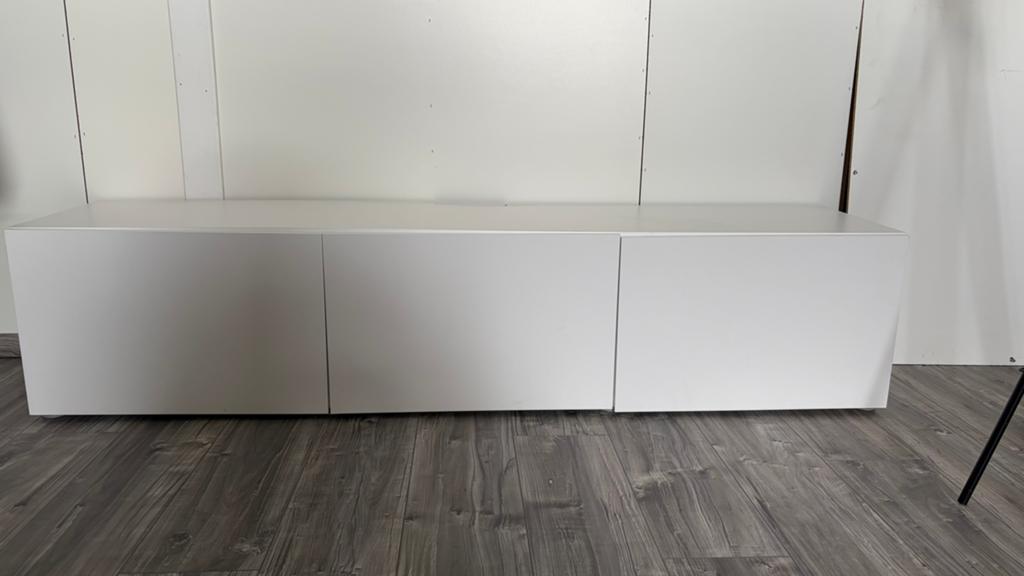 IKEA Besta TV-meubel wit met matte deurtjes, Ophalen, Overige materialen, Gebruikt, 150 tot 200 cm