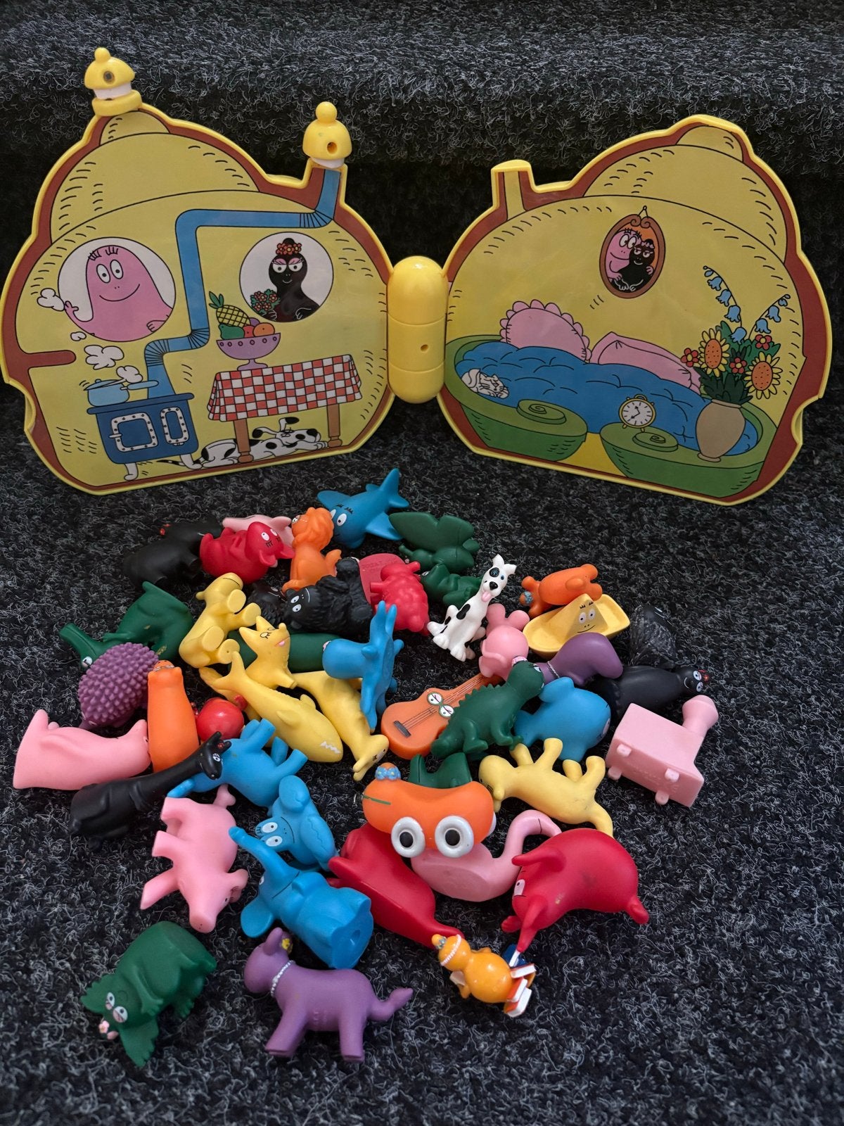Barbapapa dieren verzameling met muziekhuisje, Verzenden, Gebruikt
