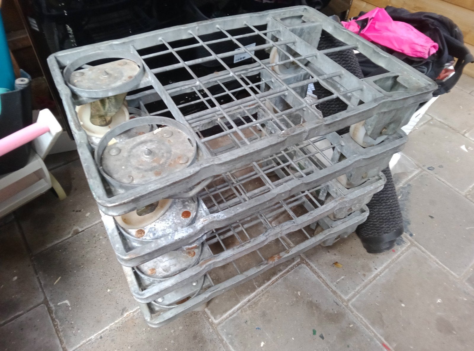 2 stuks trolley, transportkar, 100 liter of meer, Ophalen, Gebruikt, Transportkar