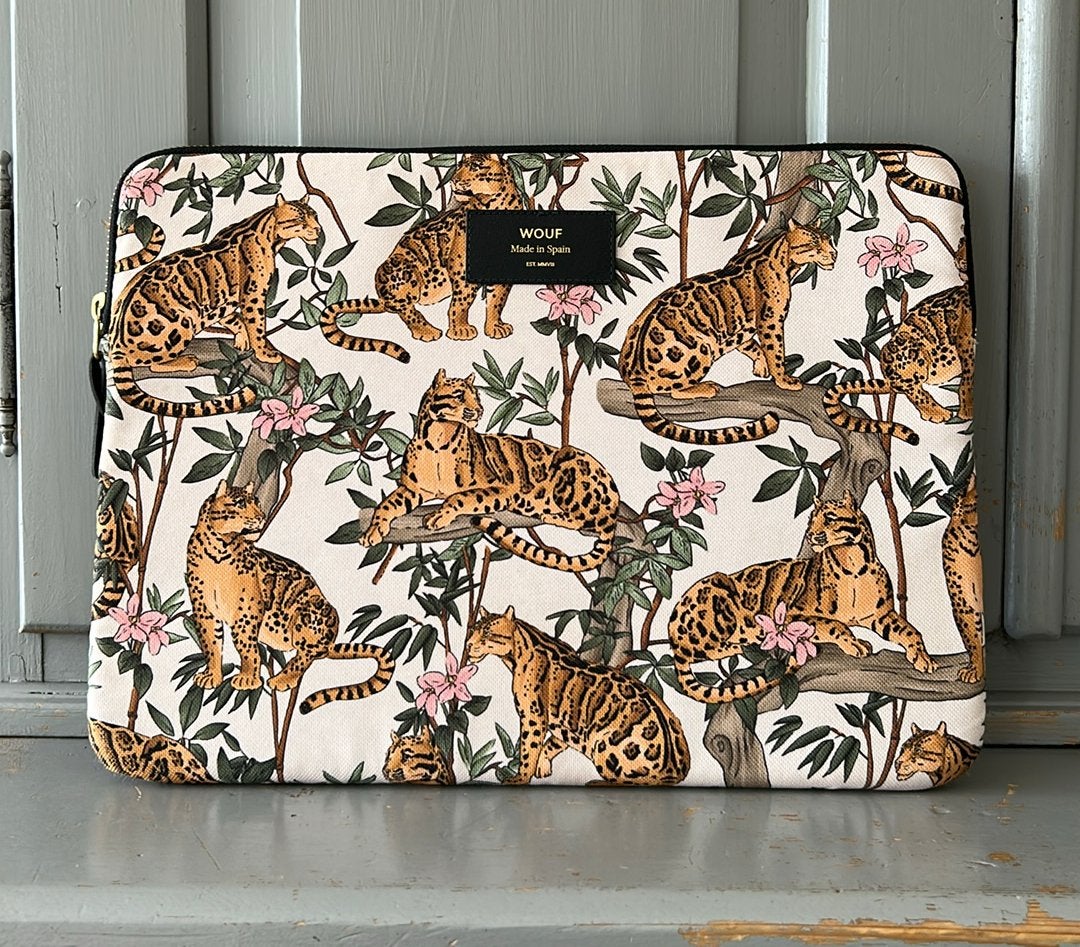 Laptopsleeve /hoes merk Wouf panter, Computers en Software, Ophalen of Verzenden, 15 inch, Zo goed als nieuw