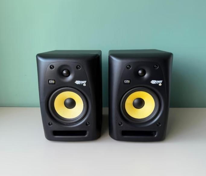 2x KRK 6 actieve monitoren speakers actief 4 5 6 7 8 9 TOP, Overige merken, Ophalen of Verzenden, Zo goed als nieuw, 120 watt of meer