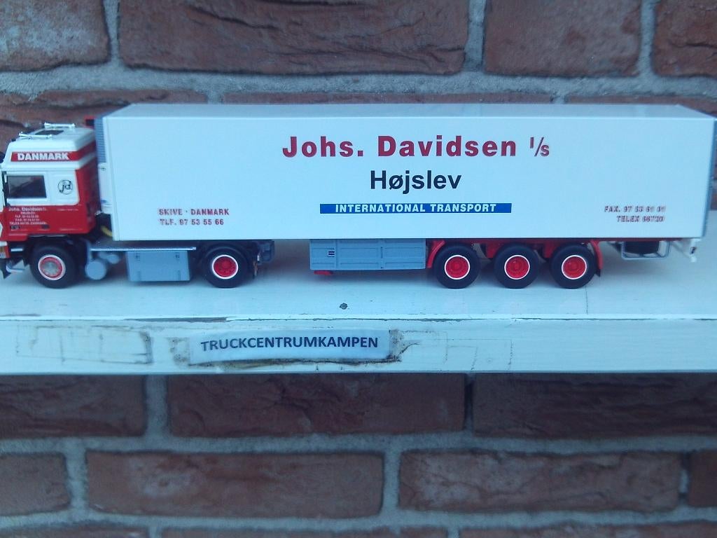 WSI  Volvo  F12  Globetrotter   van  Johs  Davidsen