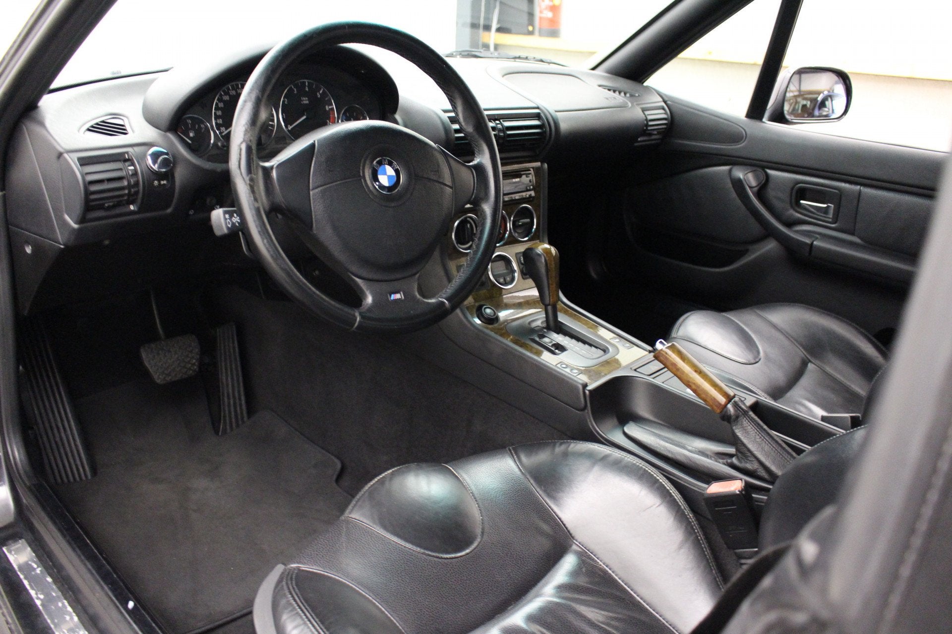 Foto 14 van BMW Z3 2.8 6 Cil.194PK Aut Widebody top conditie EL Kap Leer