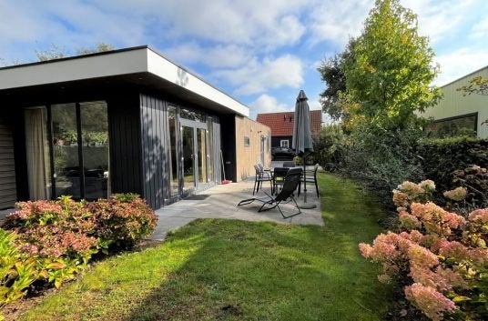 te koop 6persoons vakantiehuis Pavilion Noir incl. kavel, In bos, Landelijk, Gelderland en Veluwe, Chalet, Bungalow of Caravan