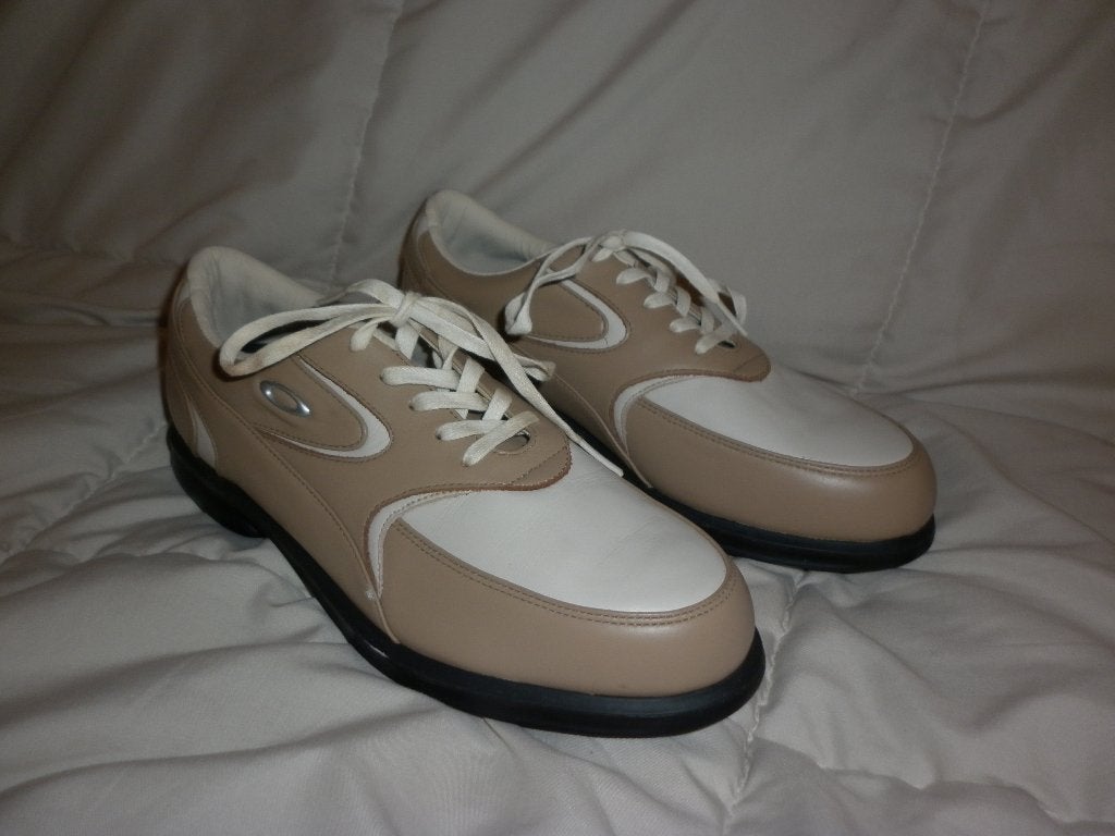 Oakley golfschoenen  maat 42,5, Ophalen of Verzenden, Zo goed als nieuw, Wit, Sportschoenen