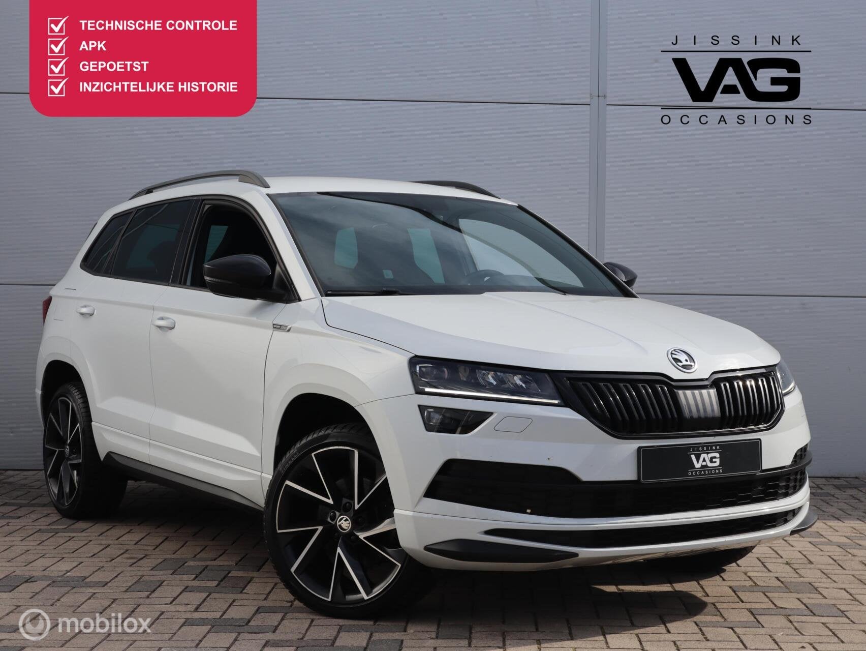 Skoda Karoq 1.5 TSI Sportline Automaat Trekhaak Canton Camer, Auto's, Dealer onderhouden, Stof, 4 cilinders, 150 pk