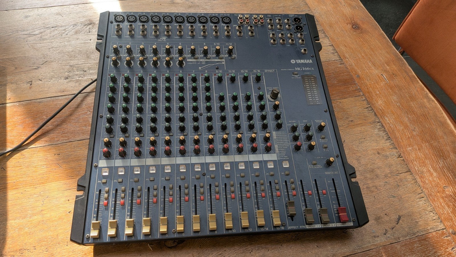 Yamaha MG166CX Mengpaneel, Muziek en Instrumenten, Ophalen, Gebruikt, 10 tot 20 kanalen, Microfooningang