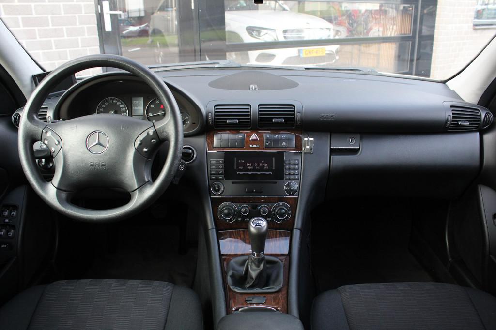 Mercedes-Benz C-Klasse 230 Kompressor Classic 192 PK / Clima, Auto's, Gebruikt, Met garantie (alle), 1796 cc, Handgeschakeld